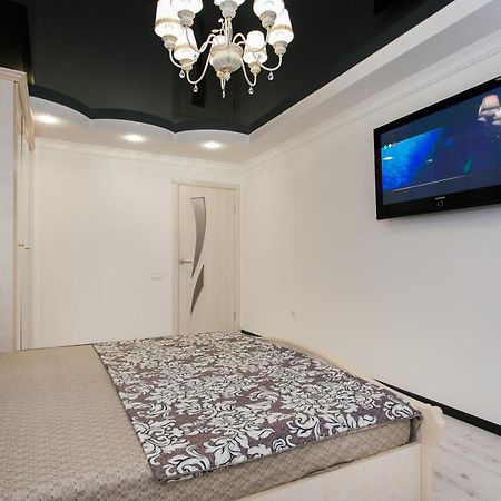 De Luxe Apartments Centr Illinskaya スームィ エクステリア 写真