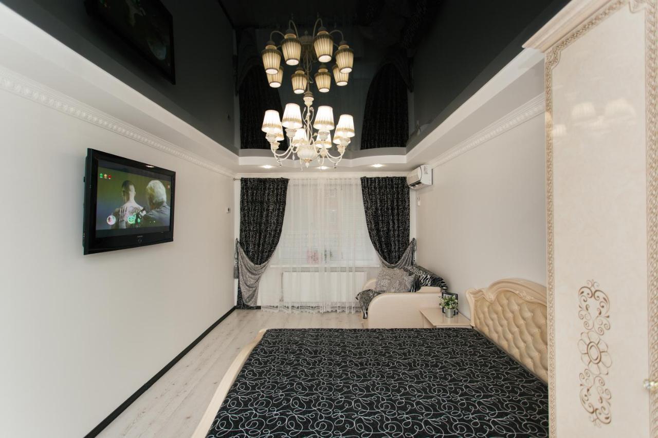 De Luxe Apartments Centr Illinskaya スームィ エクステリア 写真