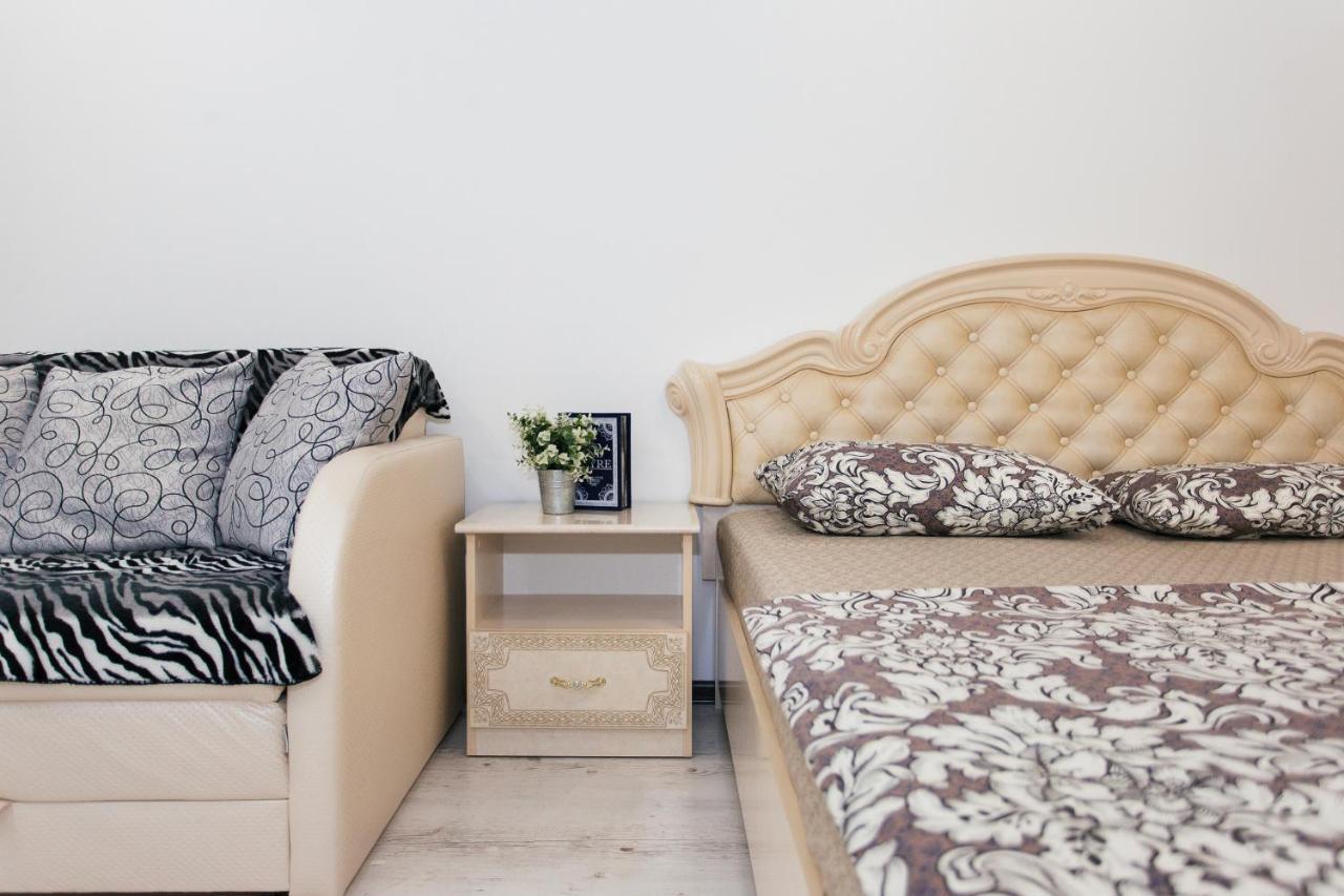 De Luxe Apartments Centr Illinskaya スームィ エクステリア 写真