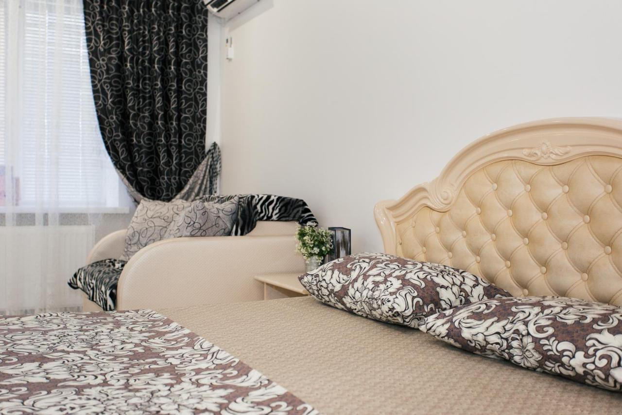 De Luxe Apartments Centr Illinskaya スームィ エクステリア 写真
