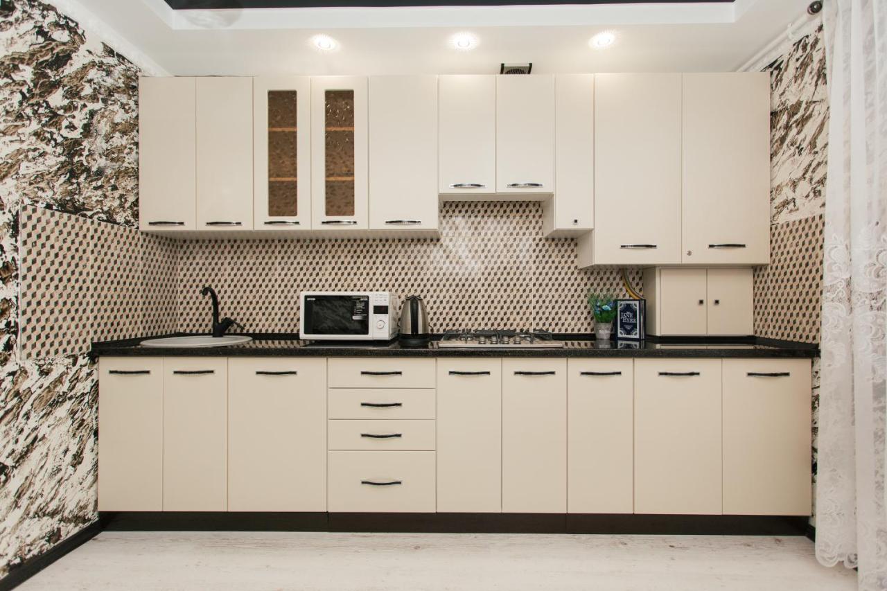 De Luxe Apartments Centr Illinskaya スームィ エクステリア 写真