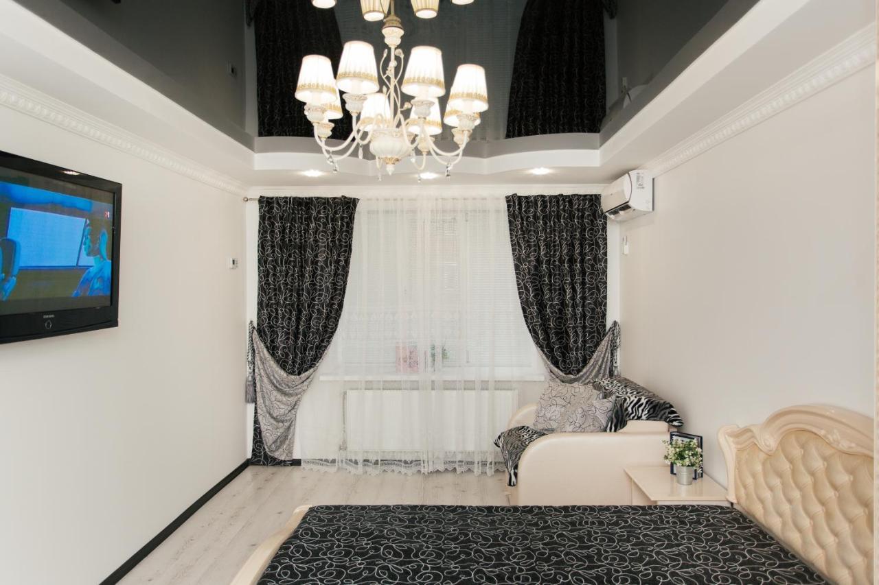 De Luxe Apartments Centr Illinskaya スームィ エクステリア 写真